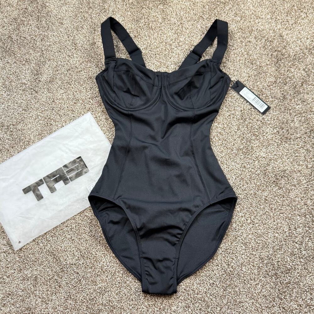 TA3 Lifty Sculpting Swimsuit XS Reg/Long D/DD Cup Reg Cut Bottom $188 NWT Black